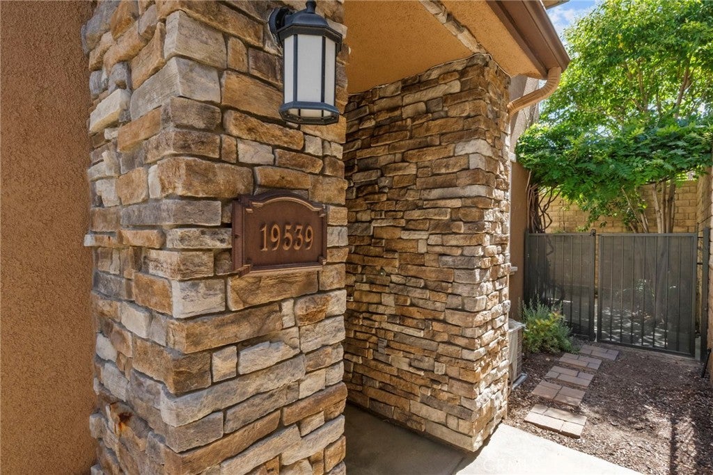 Photo of Listing #SR25124601