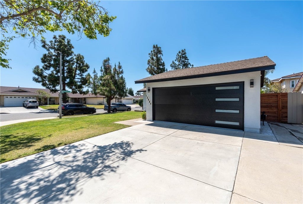 Photo of Listing #DW25125383