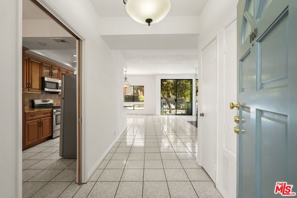 Photo of Listing #25548533