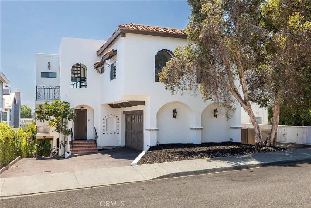 1922 Gates Avenue A