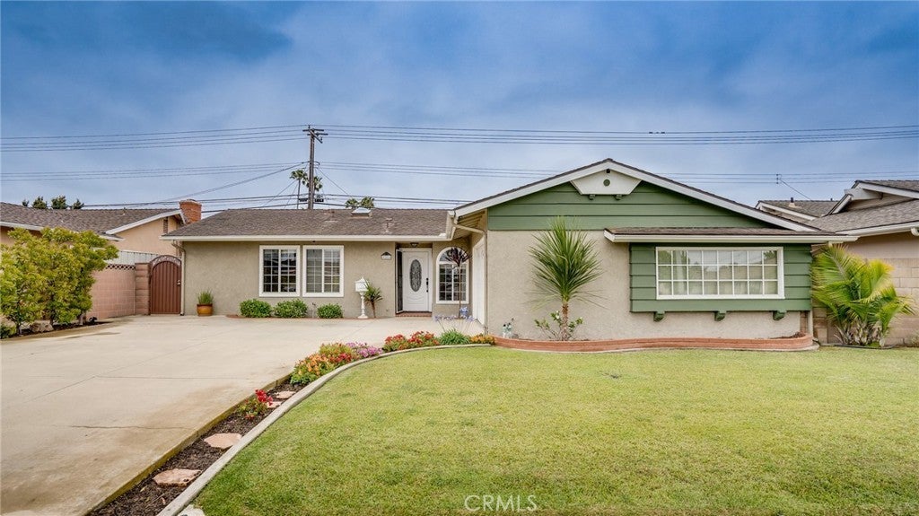 Photo of Listing #OC25123413