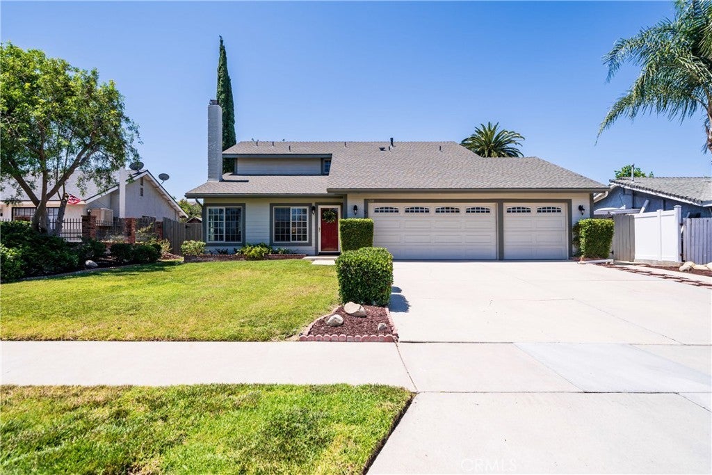 Photo of Listing #IV25125580