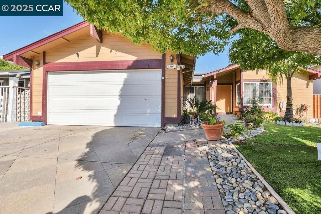 Photo of Listing #41100240