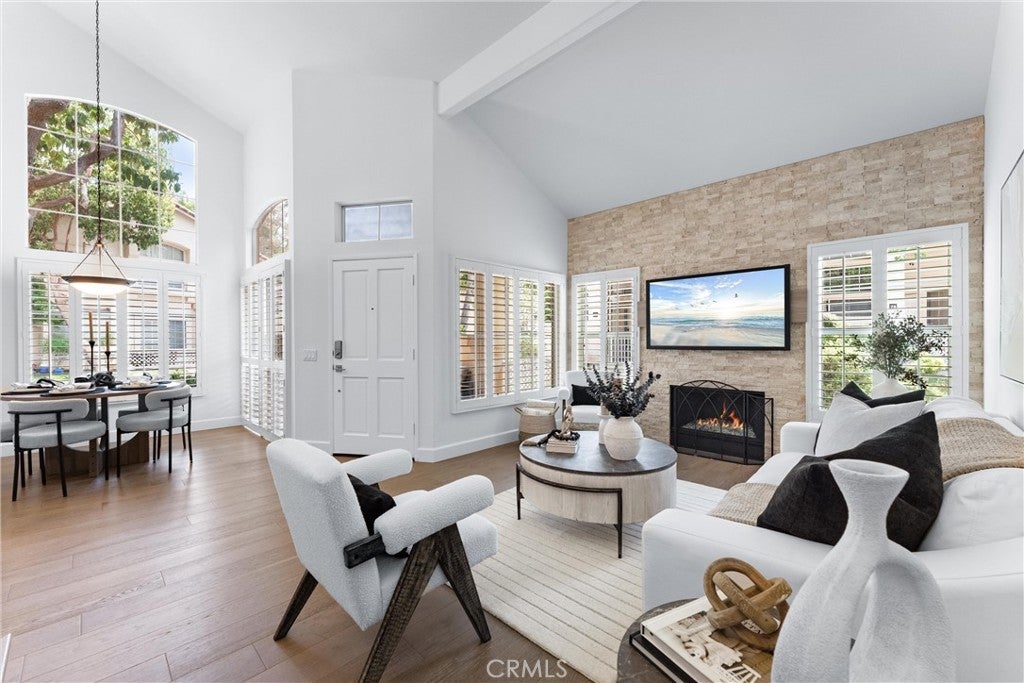 Photo of Listing #OC25124606