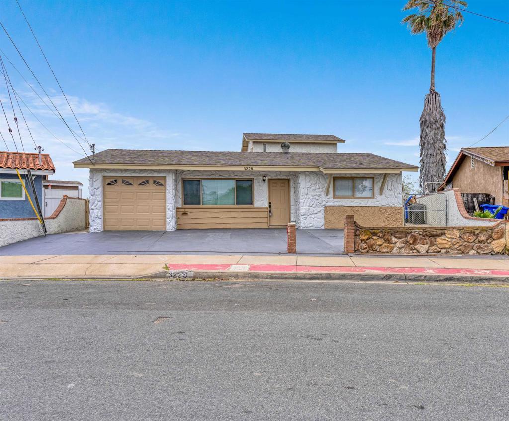 Photo of Listing #PTP2504166