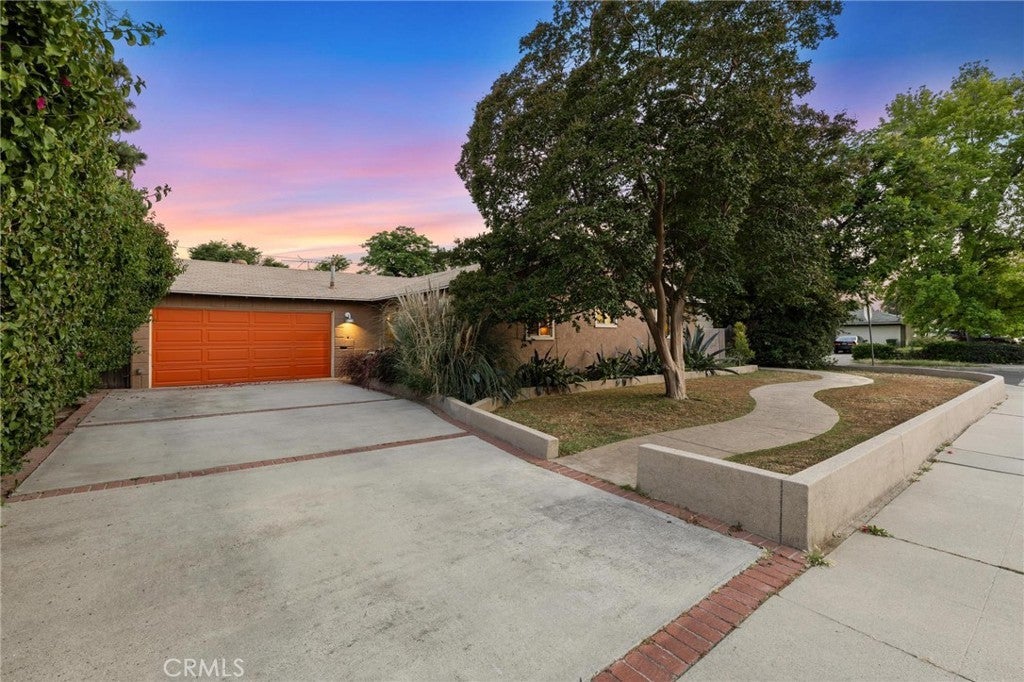 Photo of Listing #SR25125137