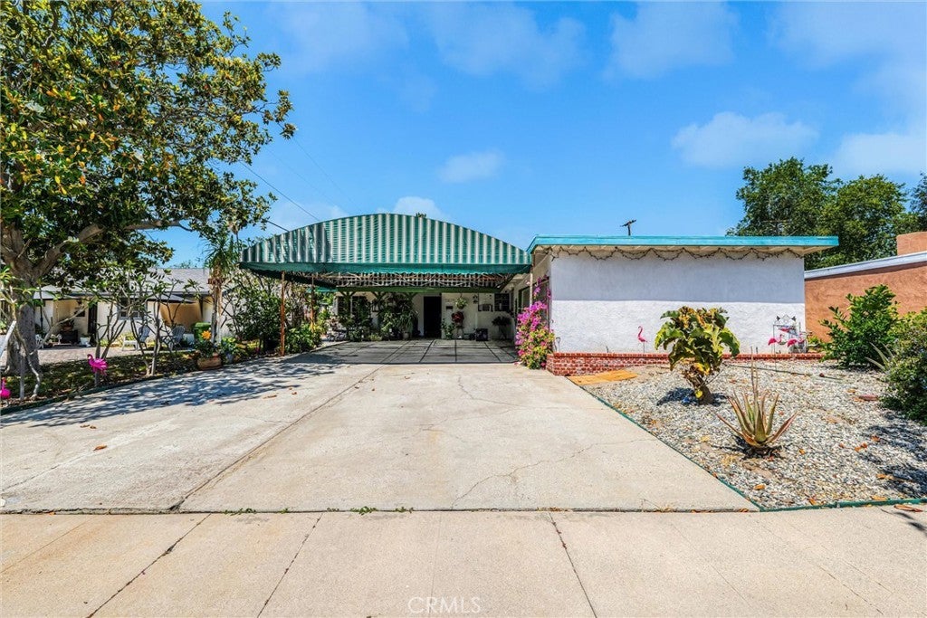 Photo of Listing #SR25126114