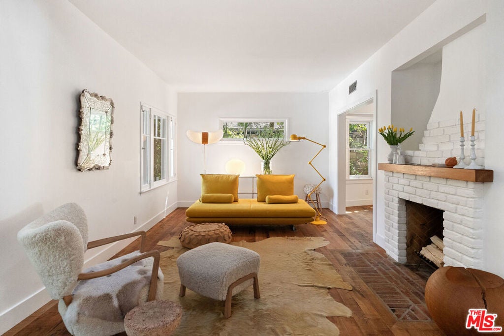 Photo of Listing #25542389