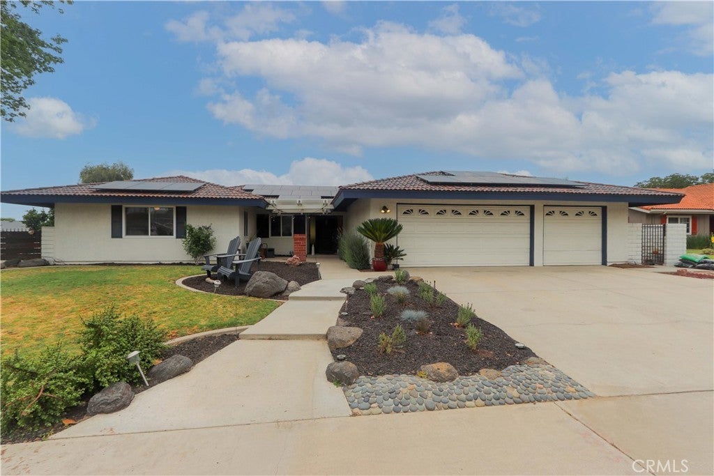 Photo of Listing #DW25126140