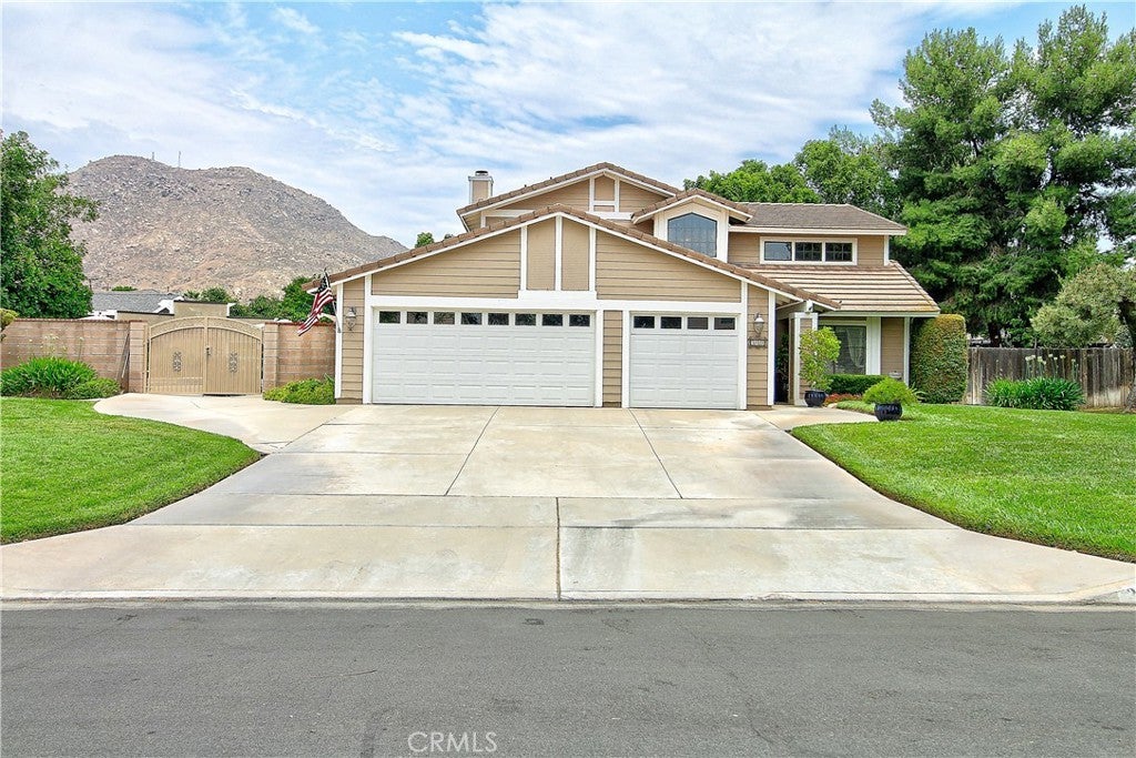 Photo of Listing #IV25123781