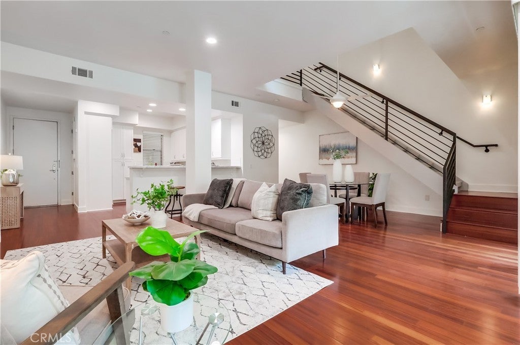 Photo of Listing #OC25124942