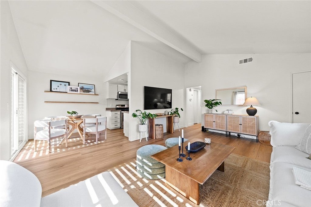 Photo of Listing #PW25125394