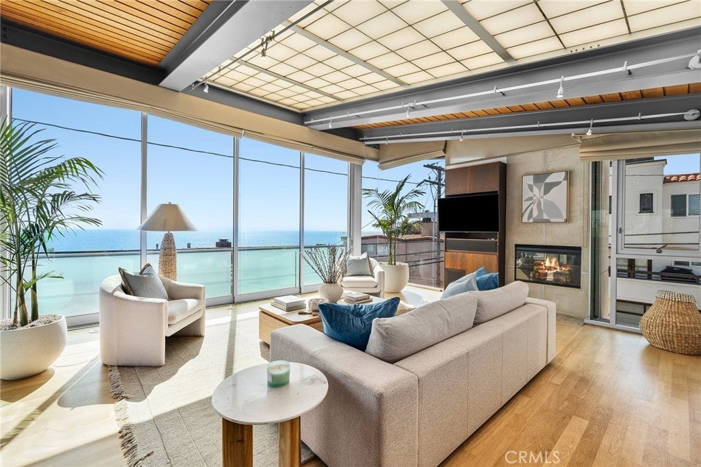 Photo of Listing #SB25123734