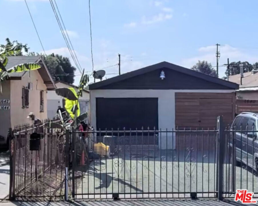 Photo of Listing #25548855