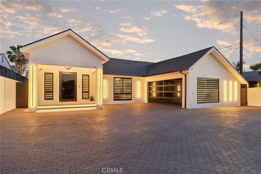 Photo of Listing #SR25126482