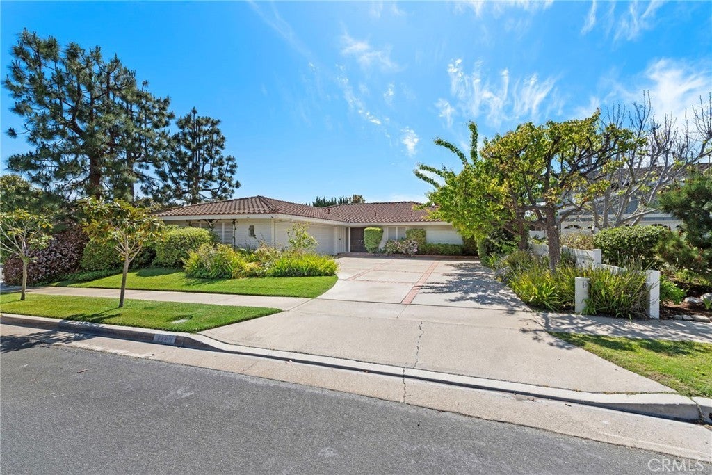 Photo of Listing #OC25049257