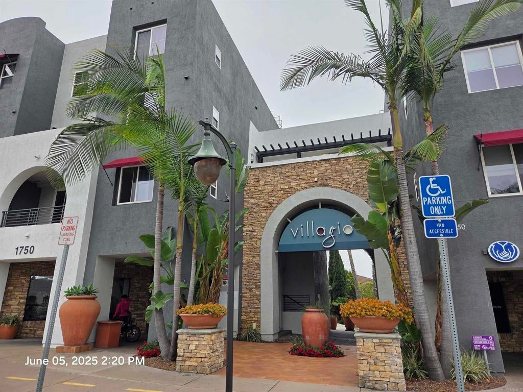 Photo of Listing #PTP2504198