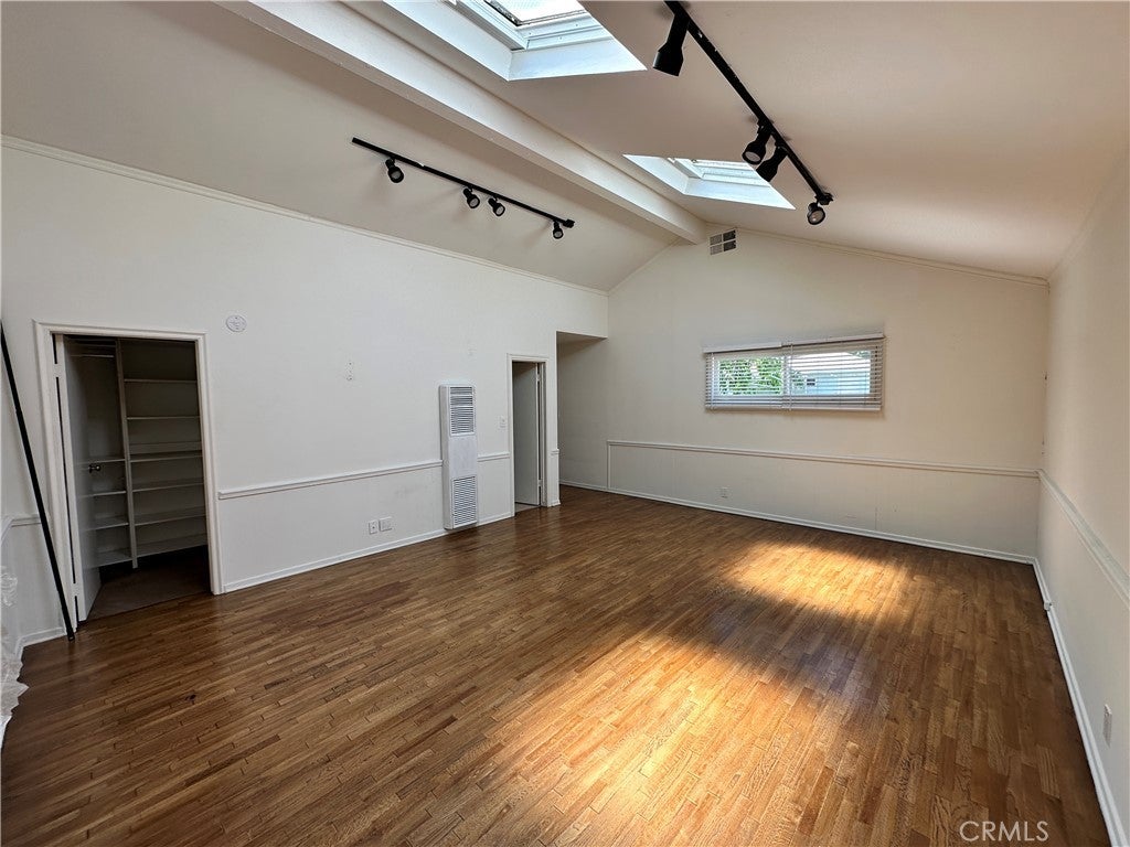 Photo of Listing #IN25126672