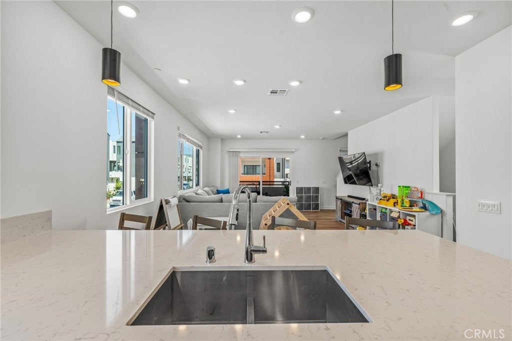 Photo of Listing #SW25125403