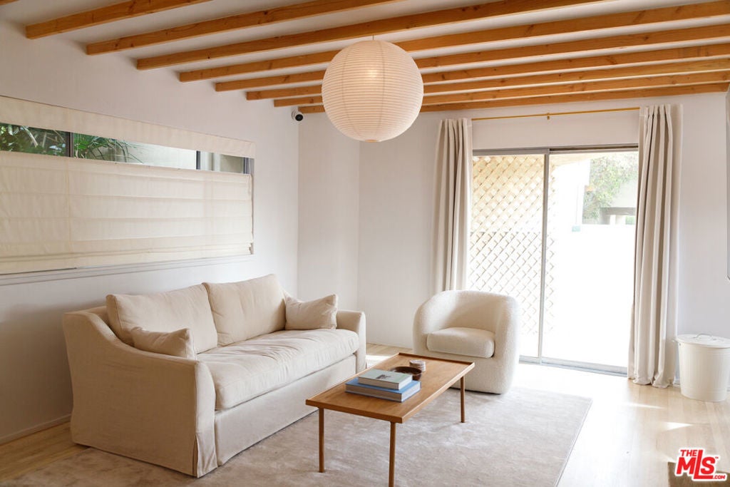 Photo of Listing #25548321