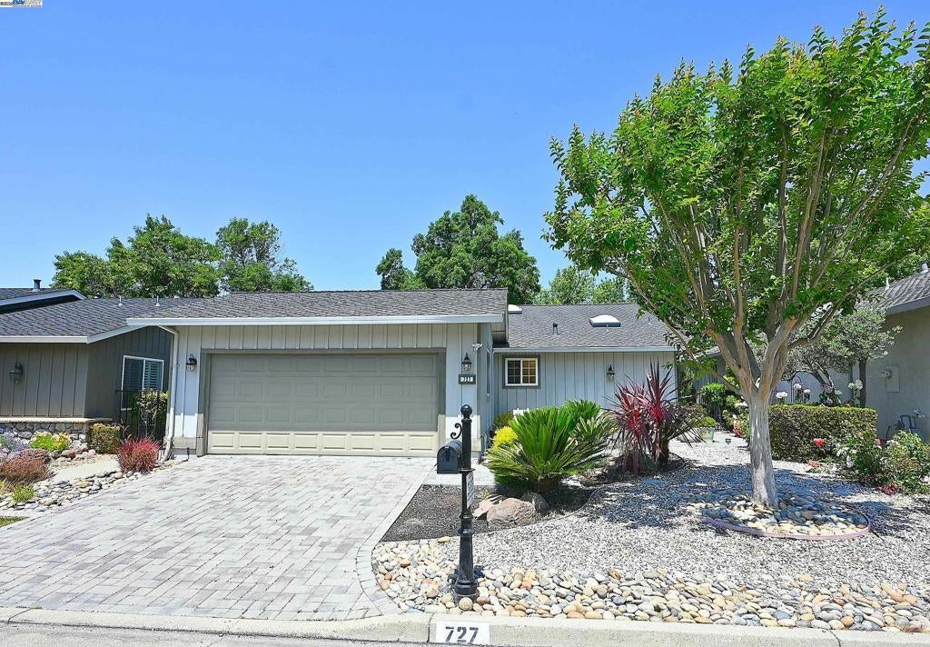 Photo of Listing #41100411