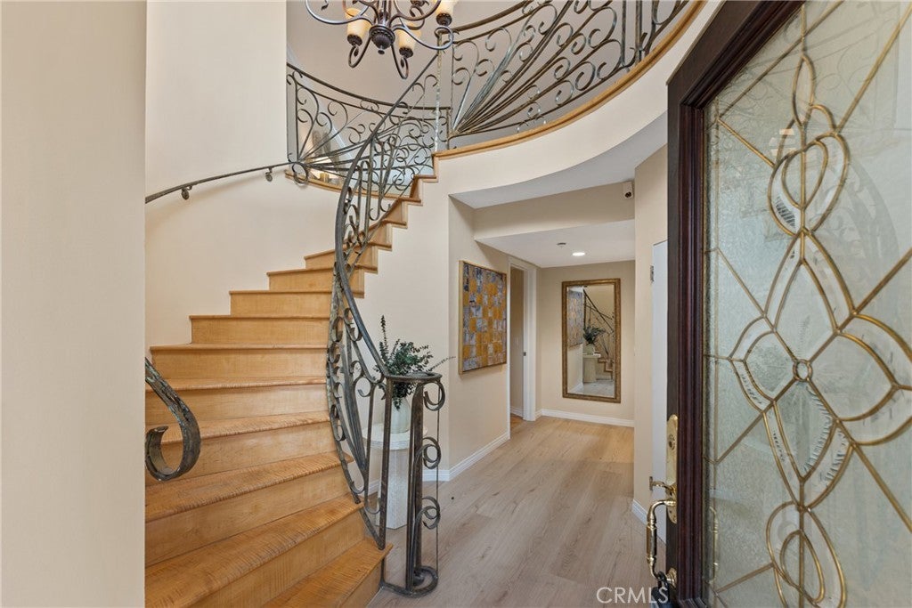 Photo of Listing #SB25074733