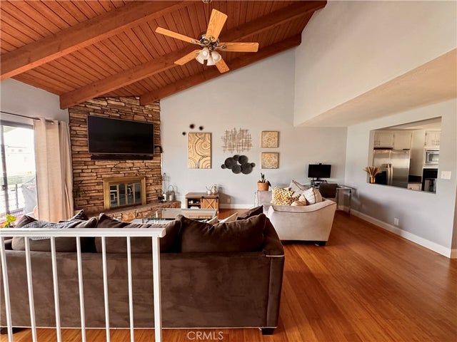 2112 Vanderbilt Lane D, Redondo Beach.