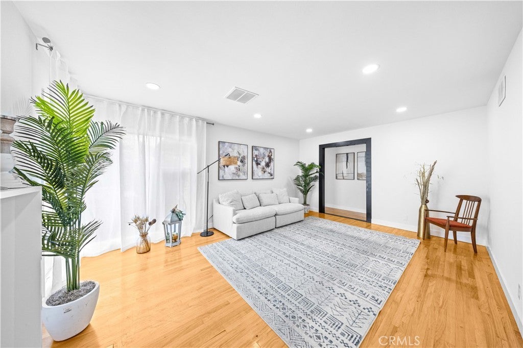 Photo of Listing #WS25126886