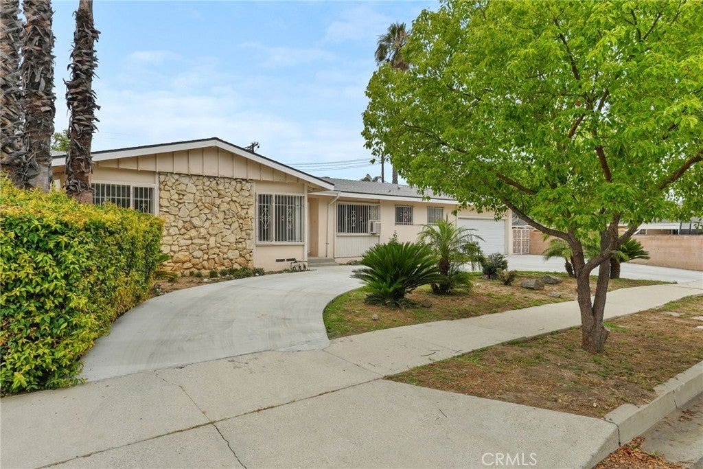 Photo of Listing #SR25123514