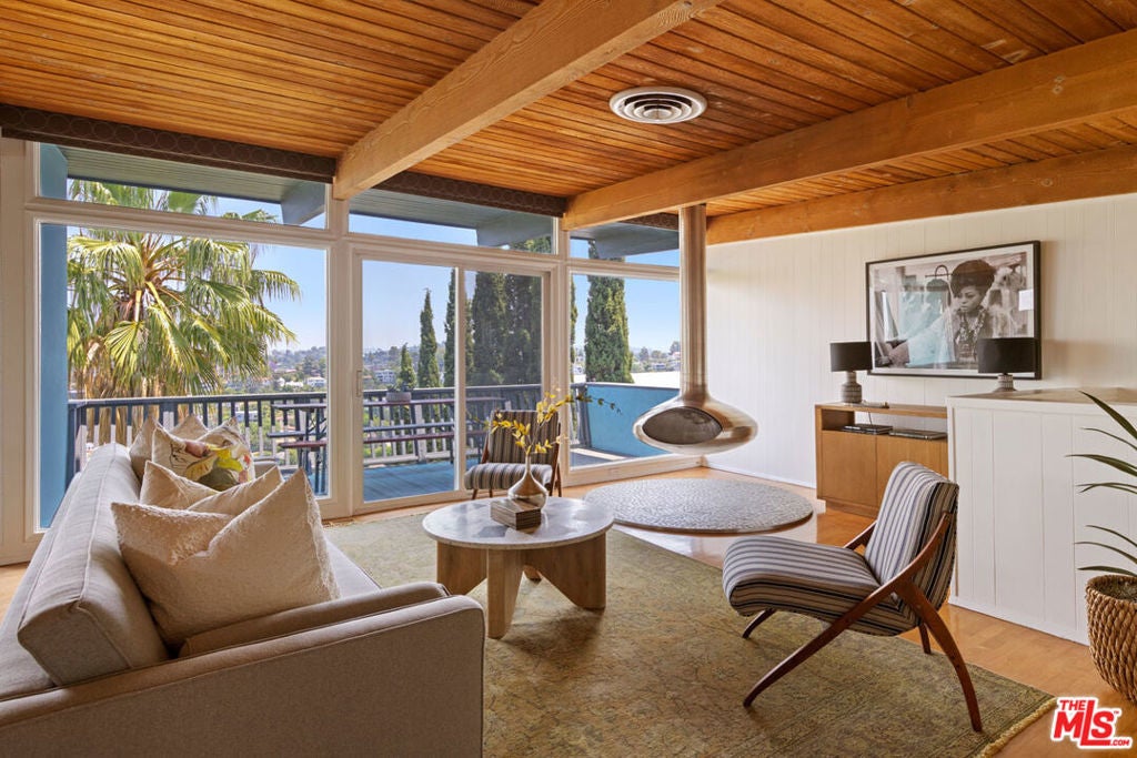 Photo of Listing #25546005