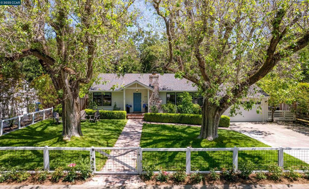 Photo of Listing #41100453