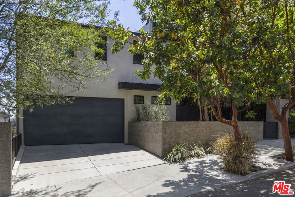 Photo of Listing #25548853