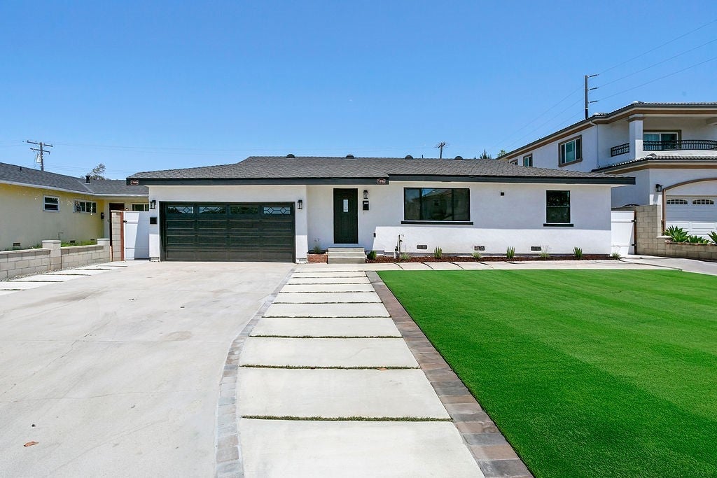 Photo of Listing #OC25126457