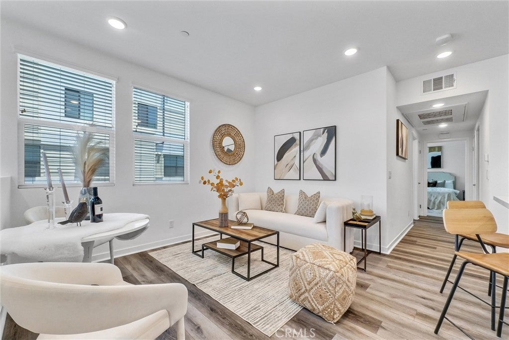 Photo of Listing #OC25127259