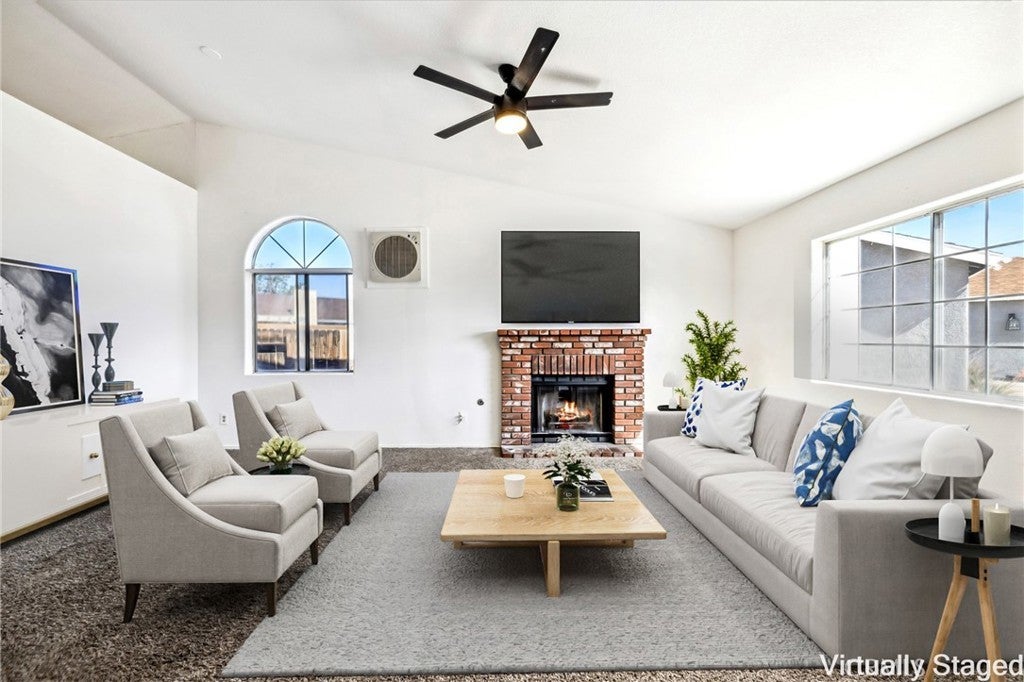 Photo of Listing #SB25127274