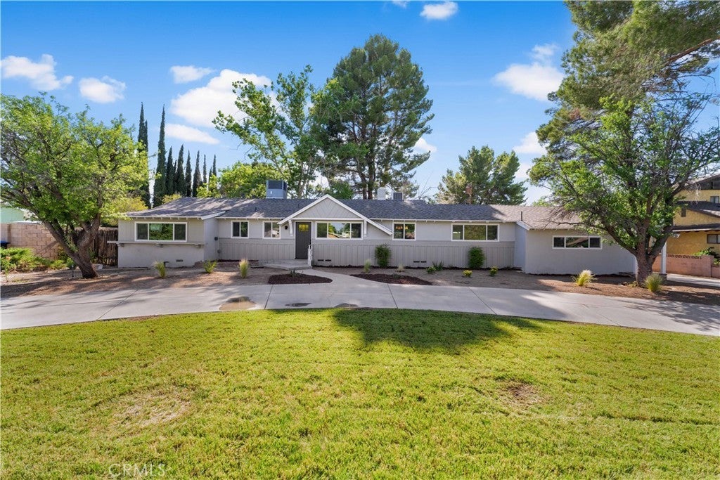 Photo of Listing #SR25127377