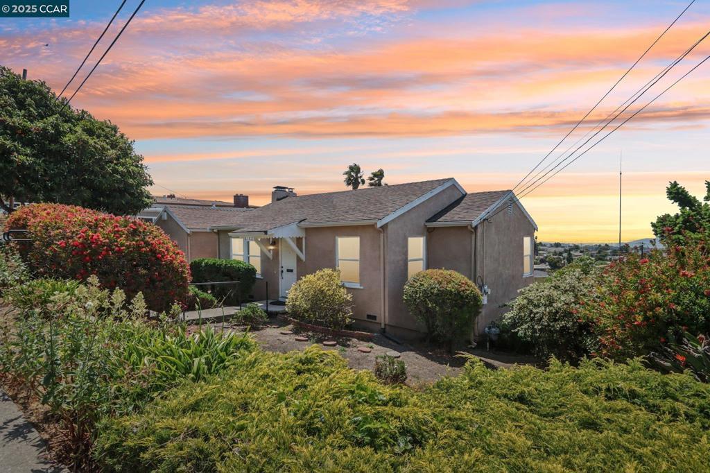 Photo of Listing #41100552