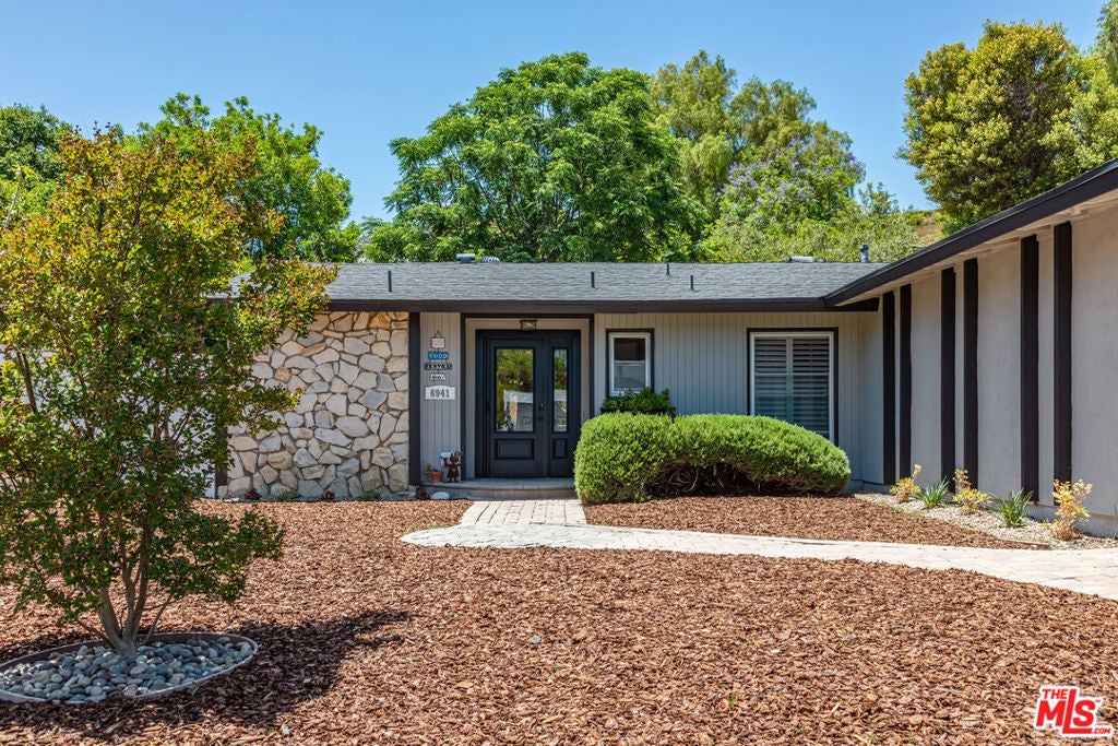 Photo of Listing #25549419