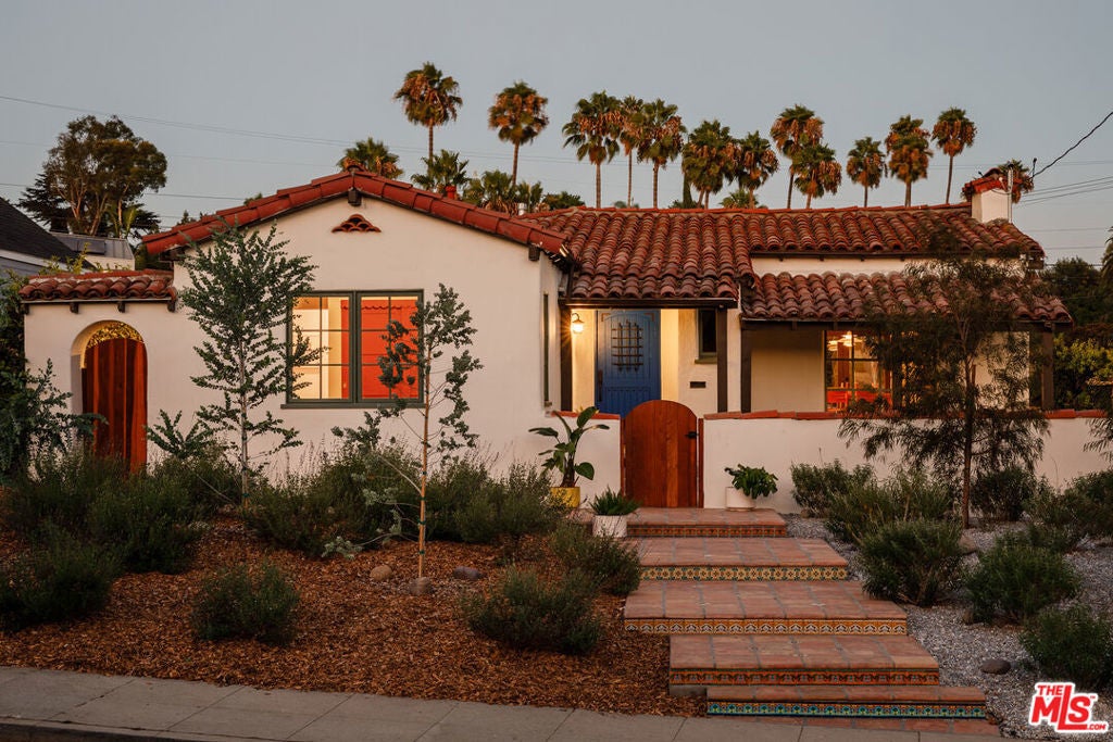 Photo of Listing #25549523