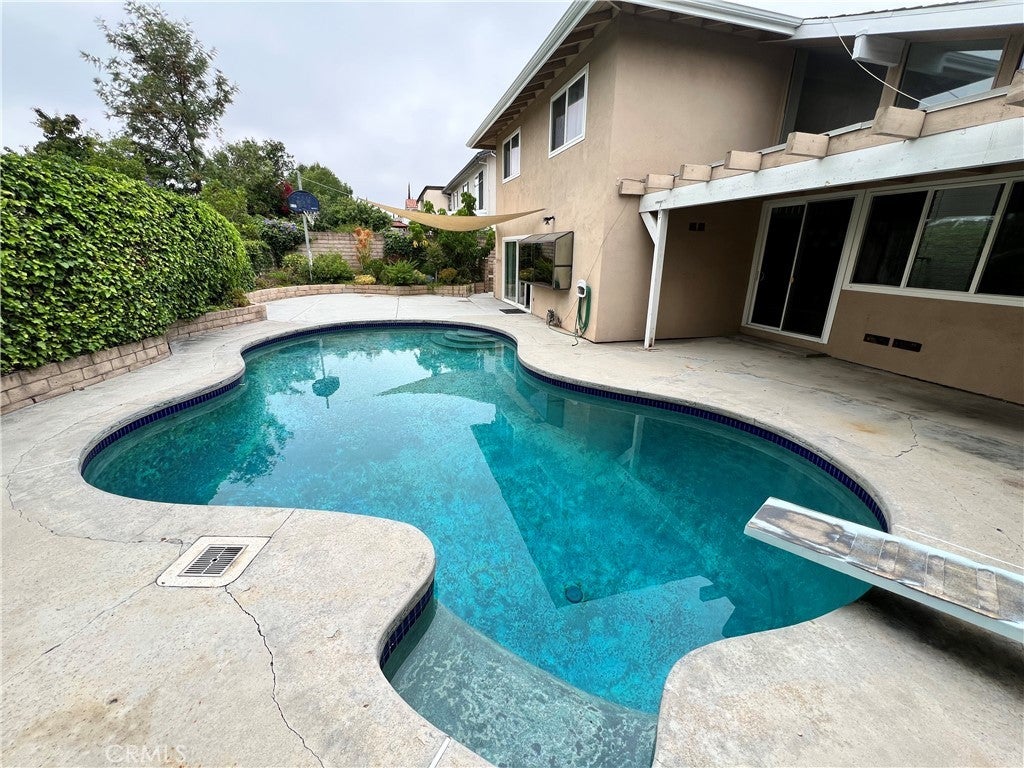 Photo of Listing #SR25127515