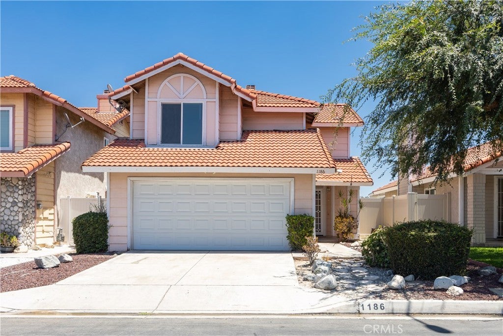 Photo of Listing #IV25127606