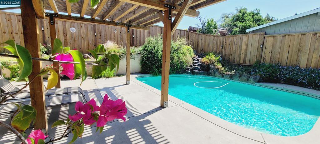 Photo of Listing #41100589