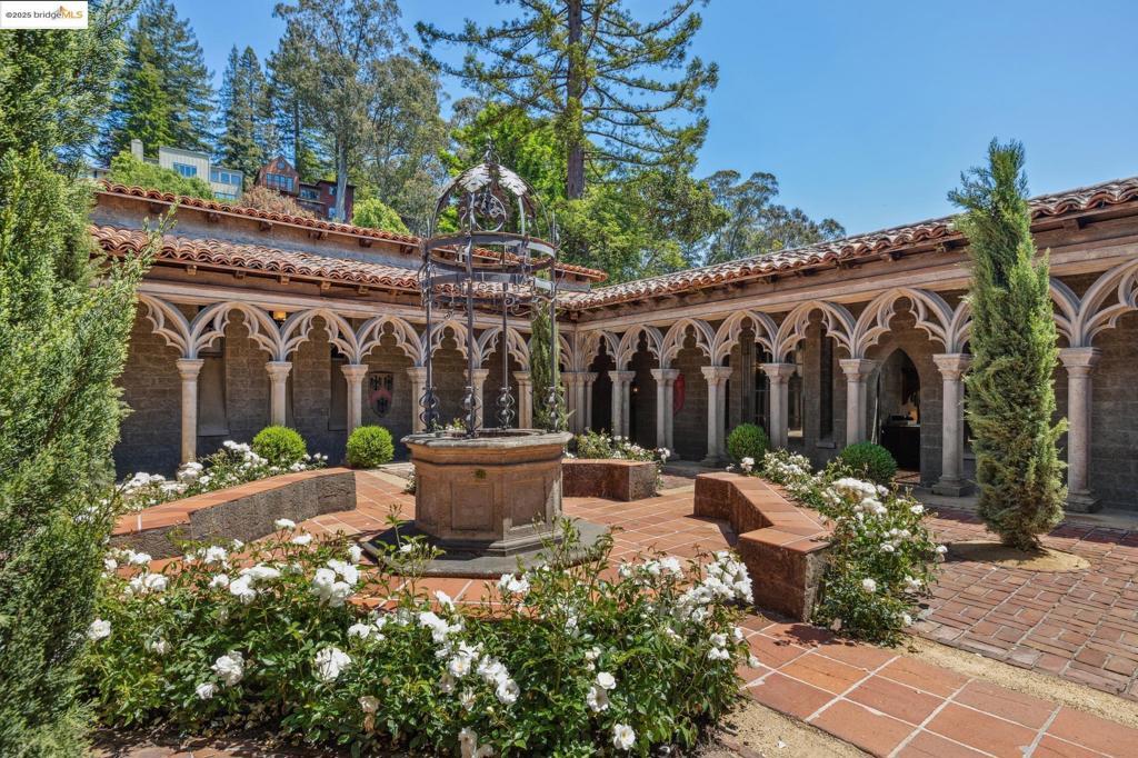 Photo of Listing #41100592