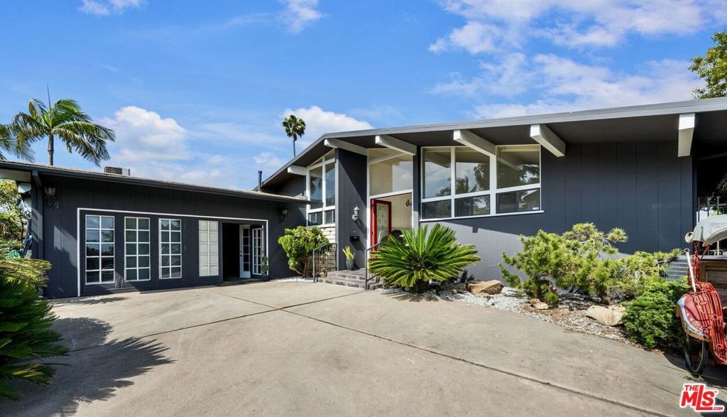 Photo of Listing #25549267