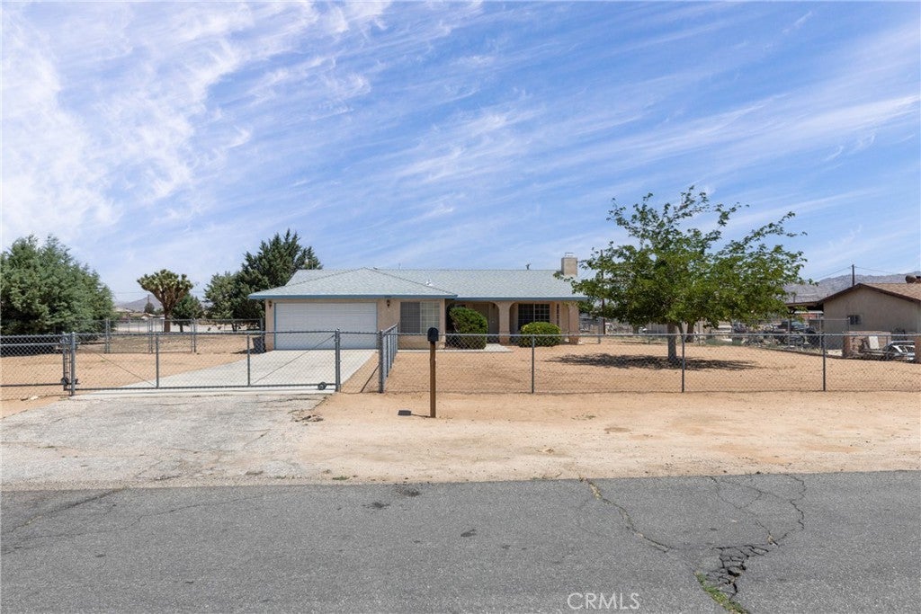 Photo of Listing #IV25127693