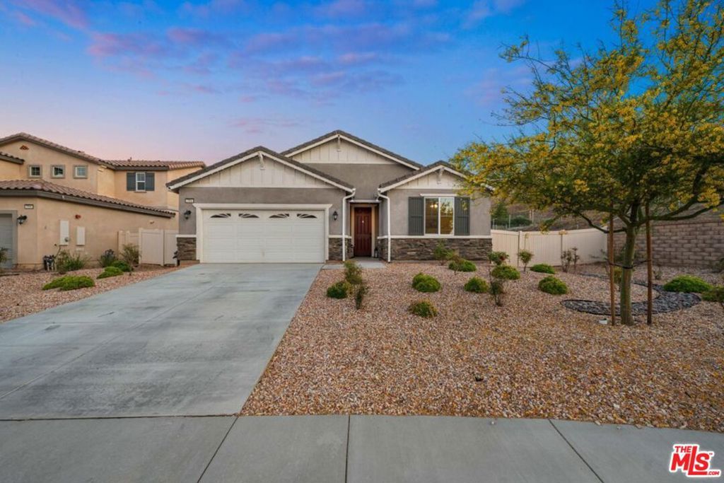 Photo of Listing #25549547