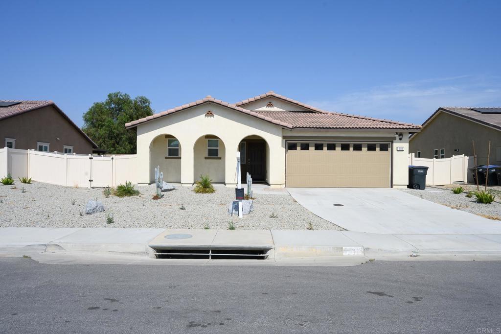 Photo of Listing #PTP2504238