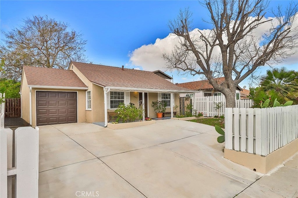 Photo of Listing #SR25127750