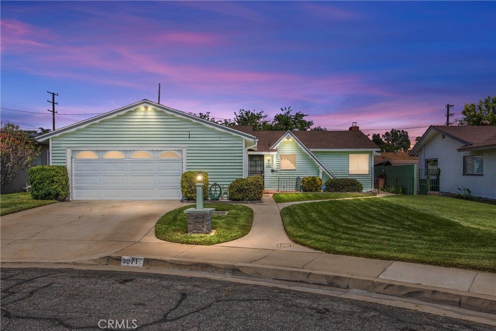 Photo of Listing #IV25126827