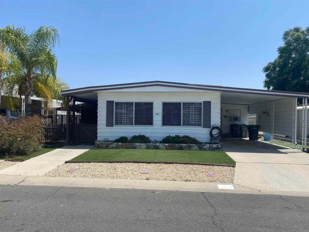 Photo of Listing #PTP2504244